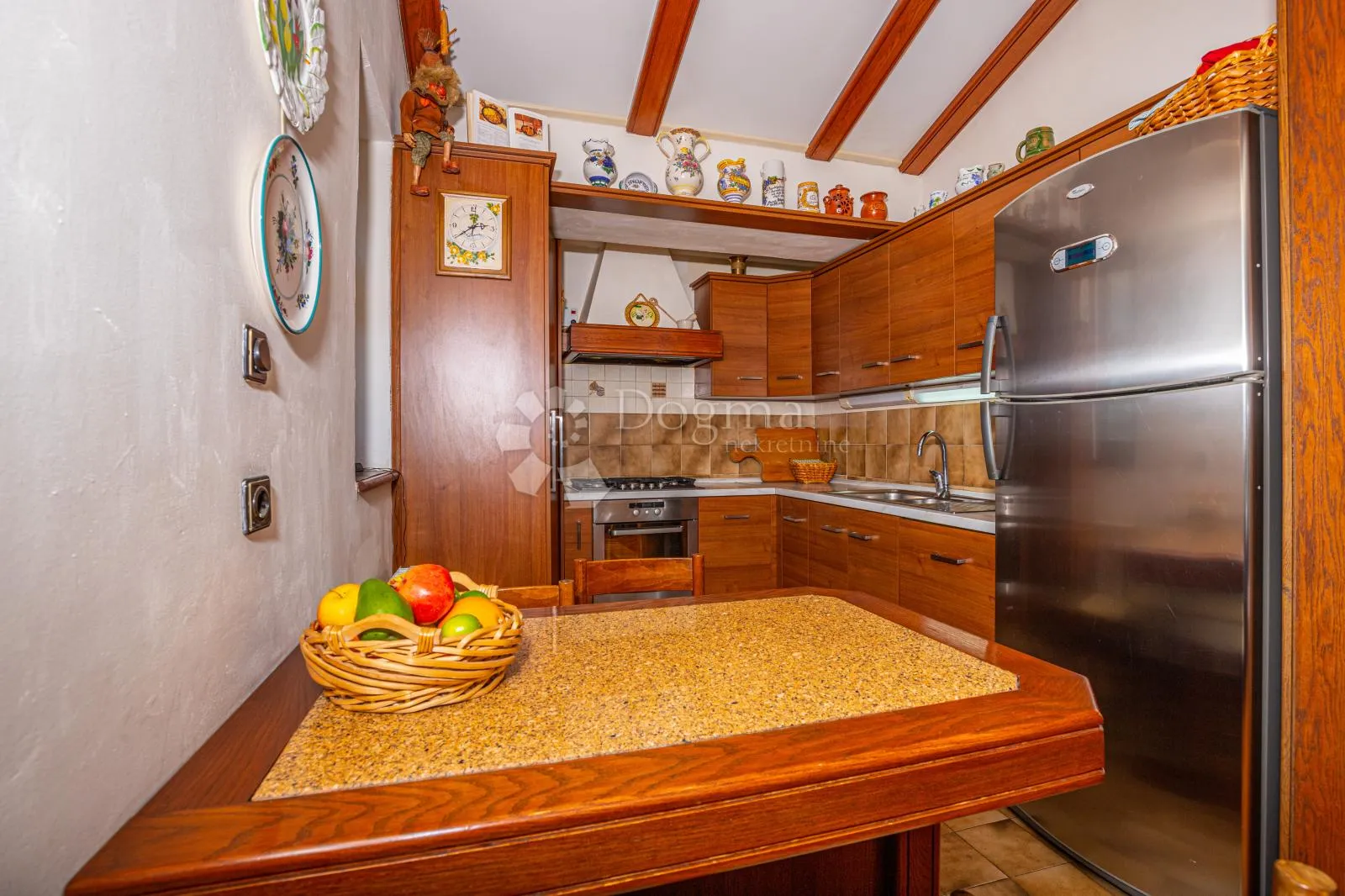 apartman sa galerijom i prekrasnim pogledom na more - slika 24