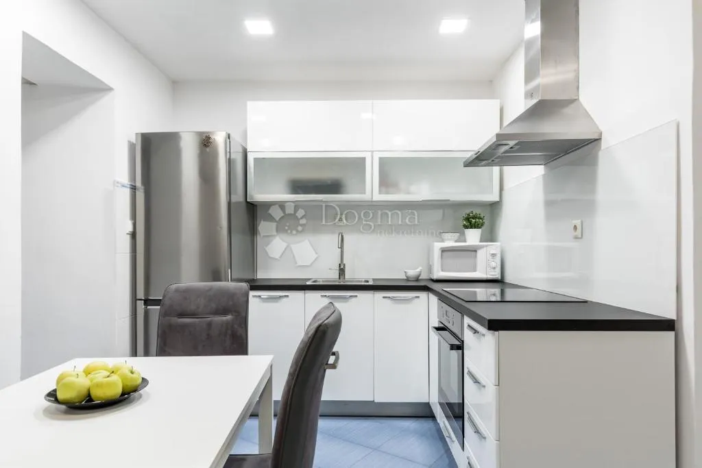 atraktivan apartman u povijesnoj jezgri splita - slika 3