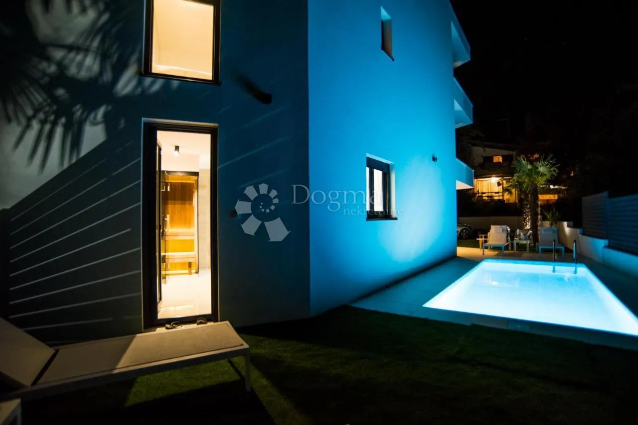 njivice apartman 145m2 sa bazenom - slika 31