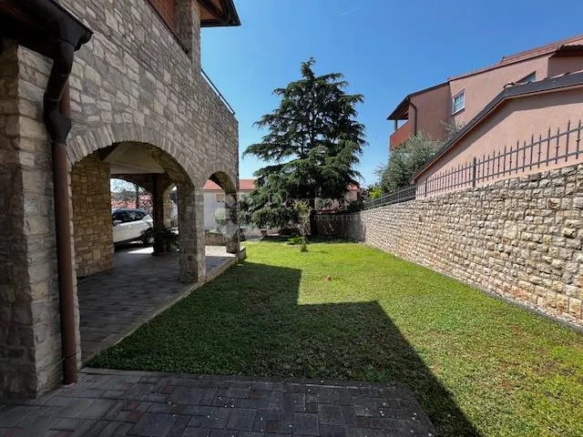 velika kamena kuća na odličnoj lokaciji u puli - slika 26