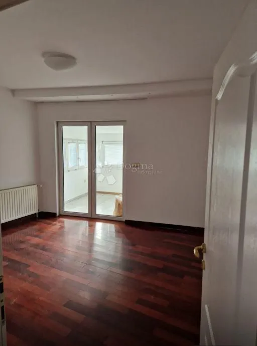 maksimir kuća 300m2 - slika 5
