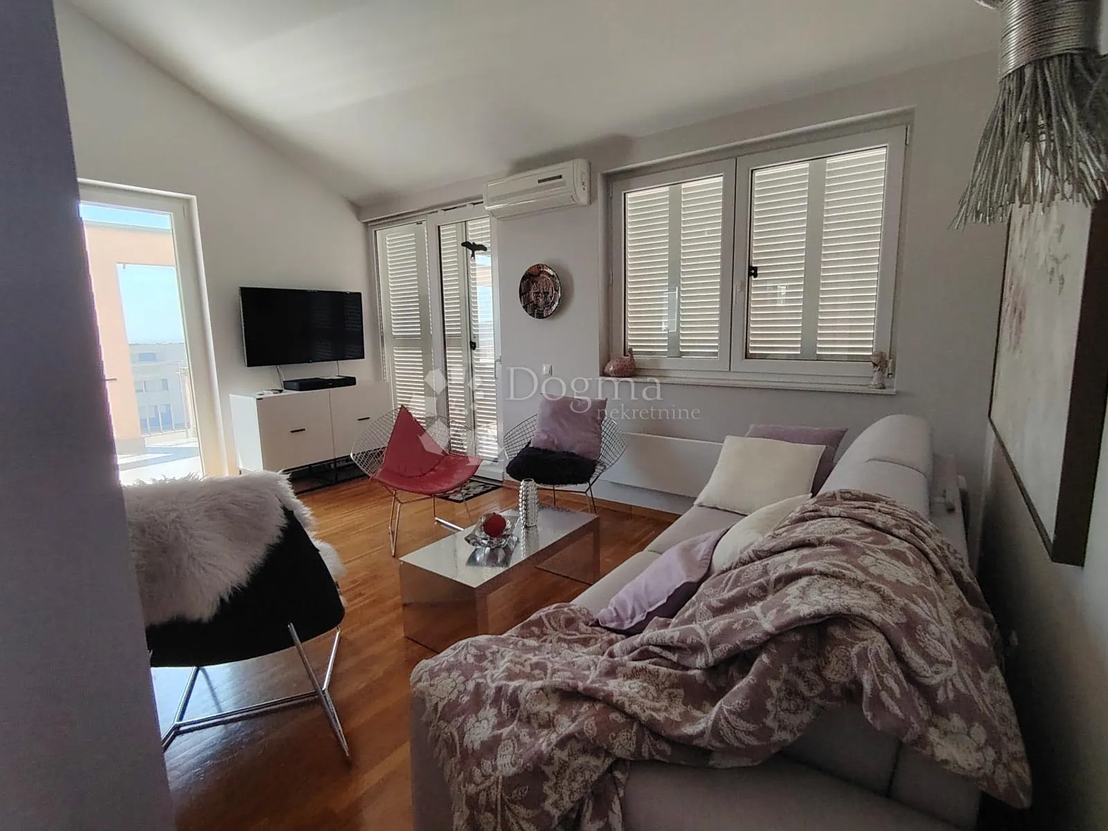 penthouse sa panoramskim pogledom - slika 2