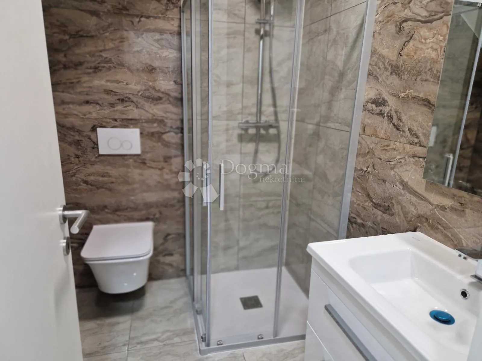 poreč,okolica,istarska kamena kuća u nizu - slika 8