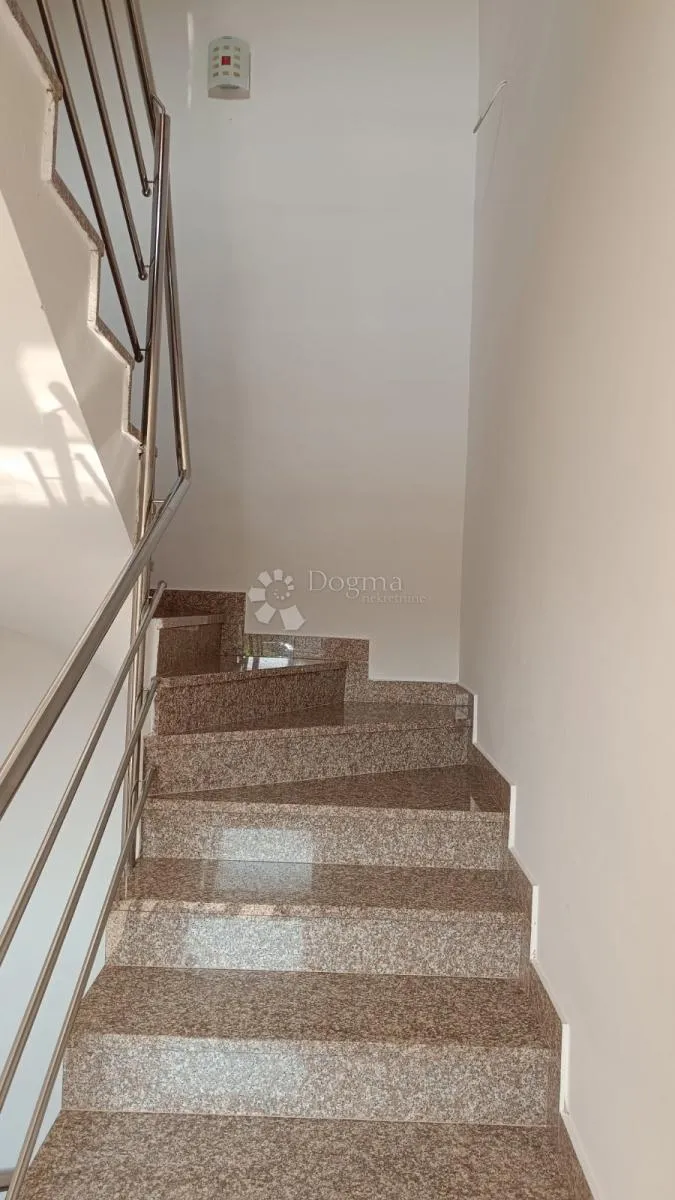 malinska, 61 m2 2s+db, balkon, parking - slika 13