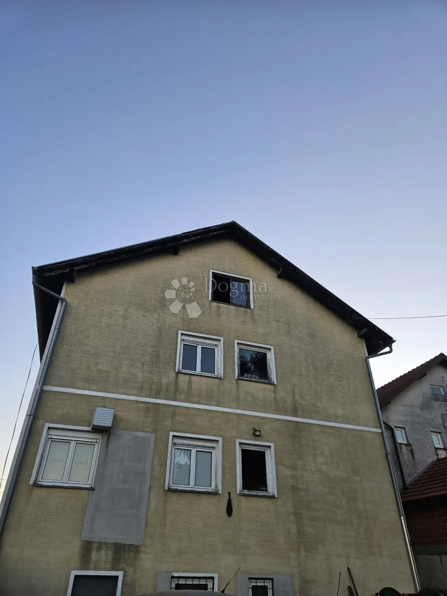 kuća sa uhodanim biznisom – spoj doma i poslovne prilike! - slika 23