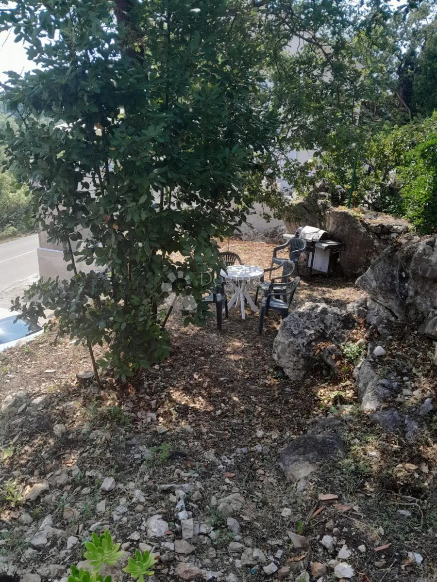 kuća u popovićima - blizina plaže pasjača - slika 23