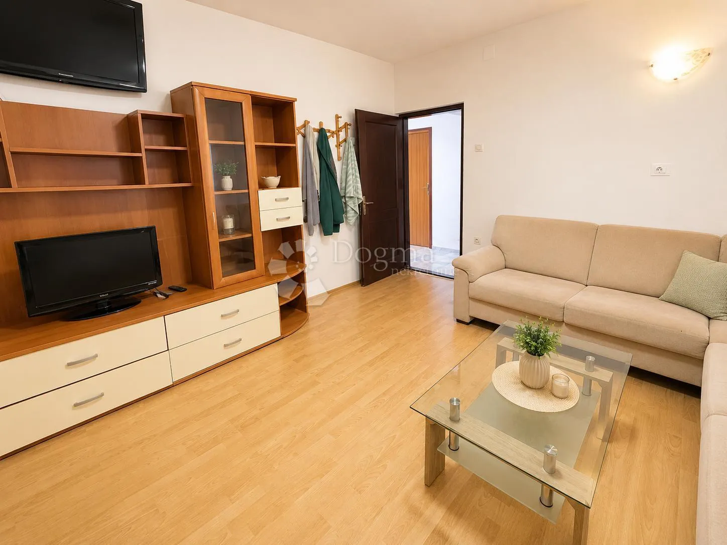 3.600 m² mira i potencijala u srcu jakovlja - slika 6