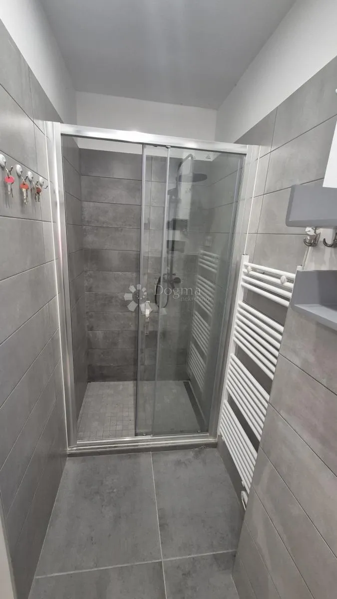 dvosobni stan u centru pule površine 72,83 m2 - slika 10