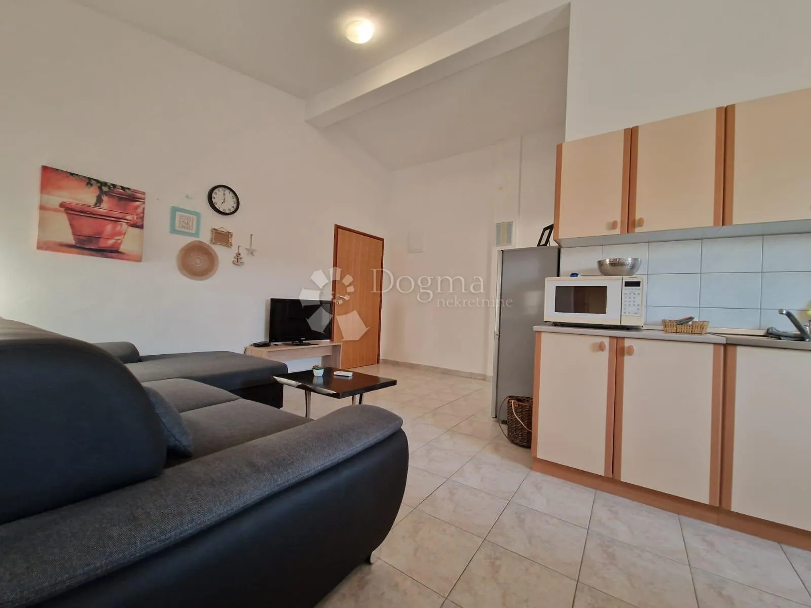 dva apartmana s pogledom na more 100m od plaže tax free - slika 12