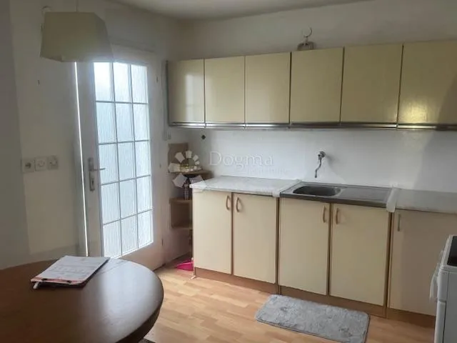 trsat kuća prizemnica - slika 4