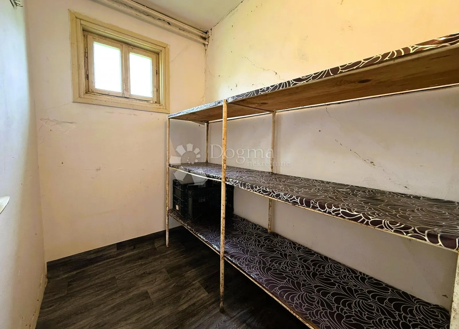 obiteljska kuća s dodatnim objektima - slika 13