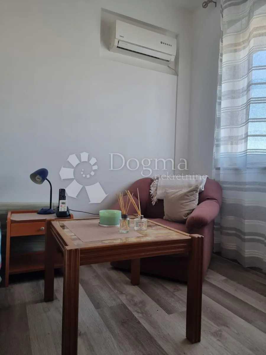 kuća sa bazenom i 4 stambene jedinice - 600m od plaže - slika 40