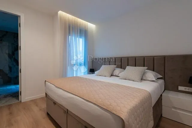 opatija, luksuzan 2s+db sa bazenom i garažom - slika 9