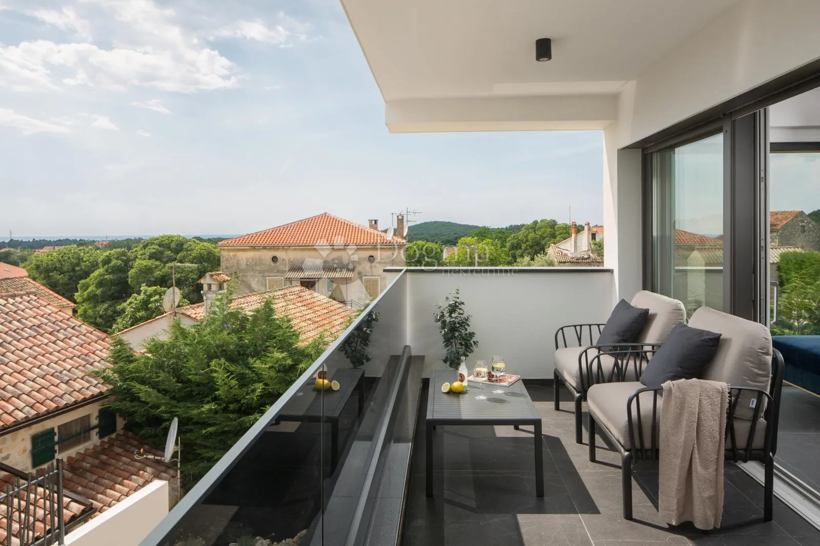 elegant modern villa with a luxurious estate and pool in istria - slika 14