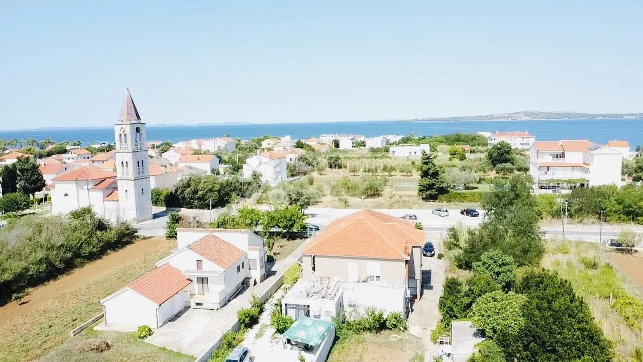 impresivan novi stan uz more s terasom i uporabnom dozvolom - slika 16