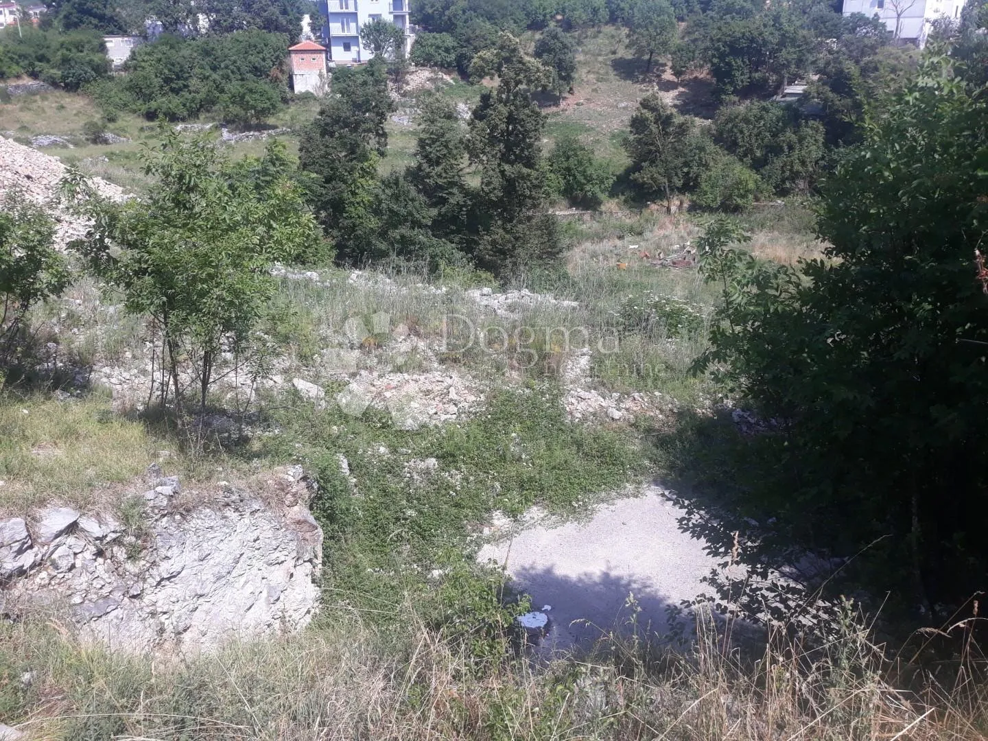 Veliki teren stambeno poslovne namjene - Marinići, Viškovo
