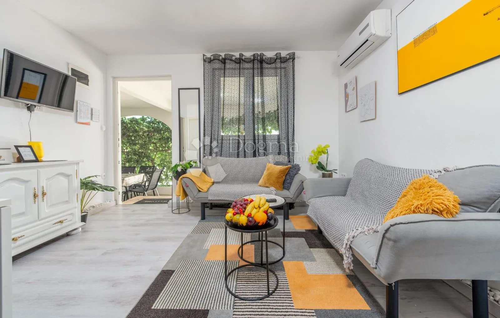 tri apartmana s bazenom - slika 24