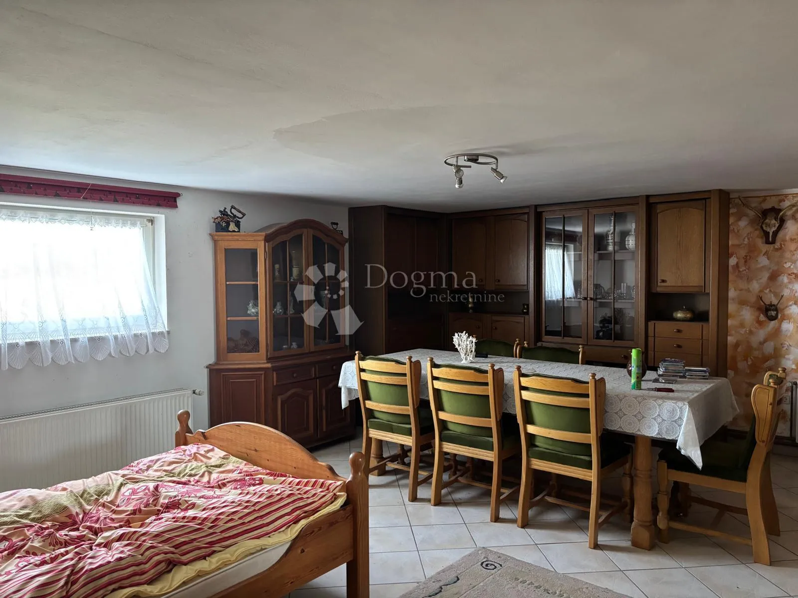 kuća s pogledom na ivančicu ! - slika 11