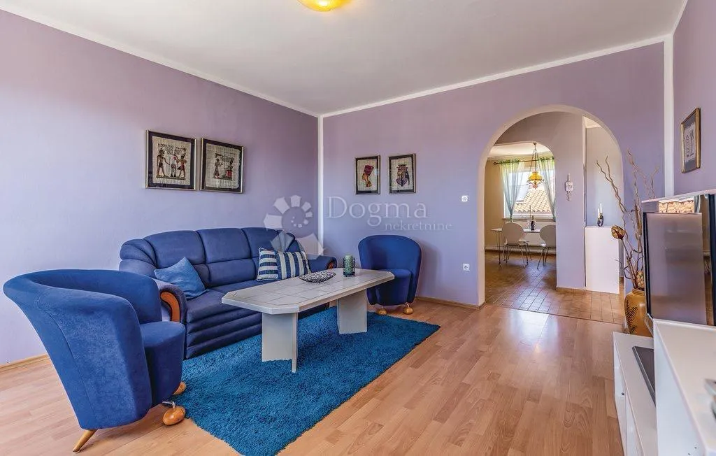 prilika - 2 kuće sa bazenom na odličnoj lokaciji - slika 17