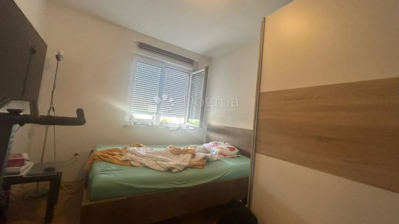 dvosobni stan na izvrsnoj lokaciji u puli – svega 100 metara od centra grada - slika 16