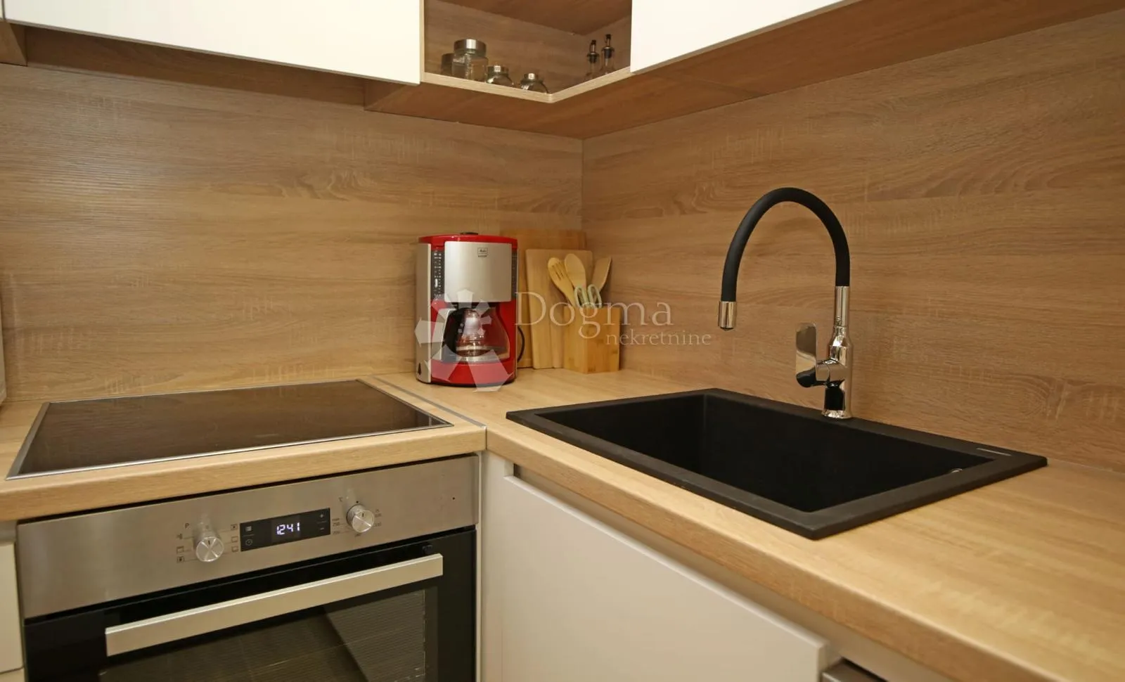 ekskluziv apartman zablaće prvi red do mora luksuz prilika - slika 10
