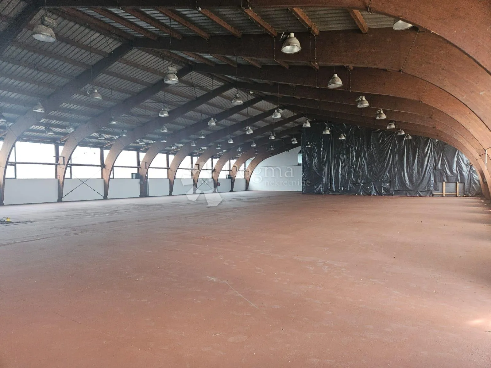 najam poslovnog prostora – 590 m² osijek, jug ii - slika 3