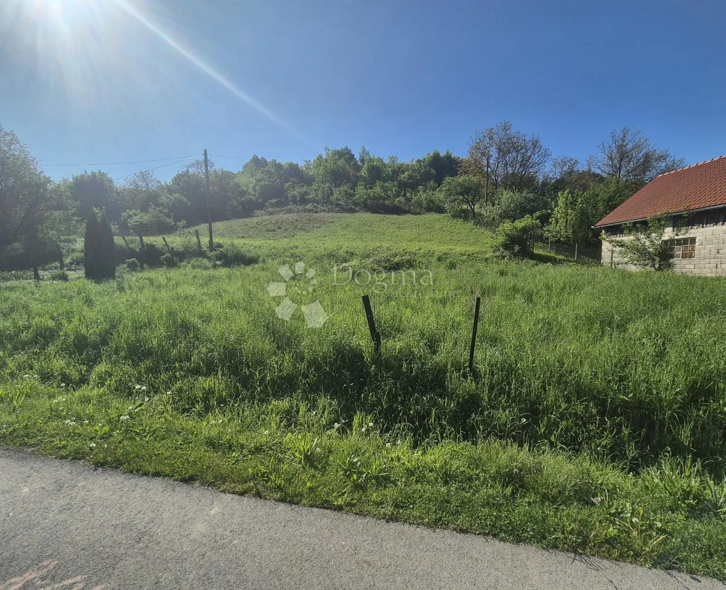 građevinsko zemljište 1.190m² nadomak sv. križa začretja! - slika 2