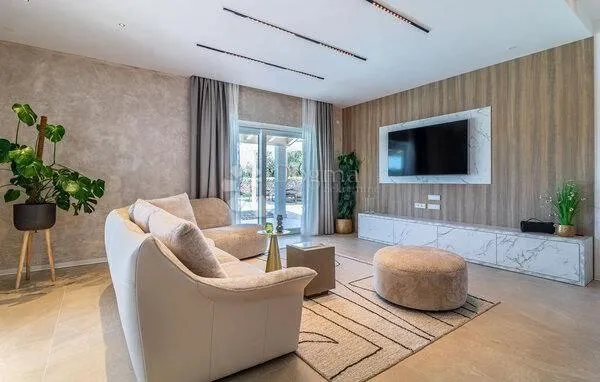 villa s bazenom! jedinstvena na tržištu, provjerite zašto - slika 5