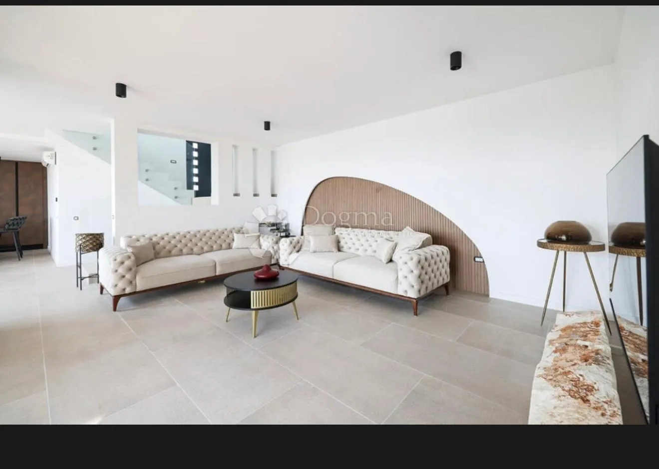 villa s bazenom- maslenica - slika 26