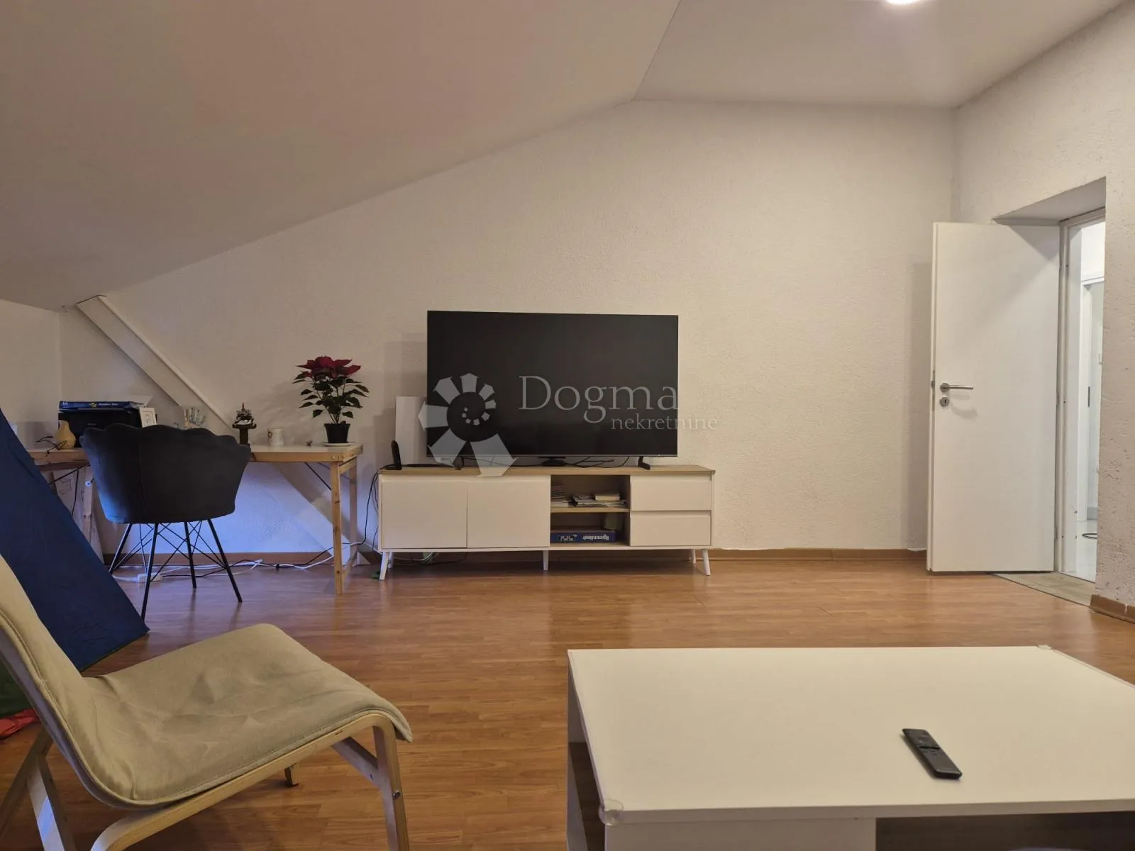 stan u centru/ rijeka/ 105 m2 - slika 7
