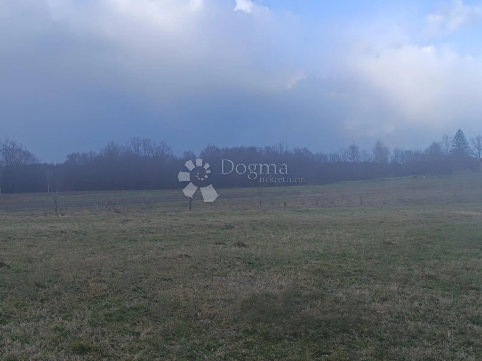 prostrana parcela - slika 2
