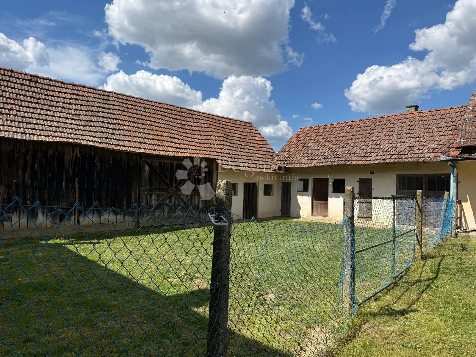 obiteljska kuća s gospodarskim zgradama u kozarevcu - slika 20