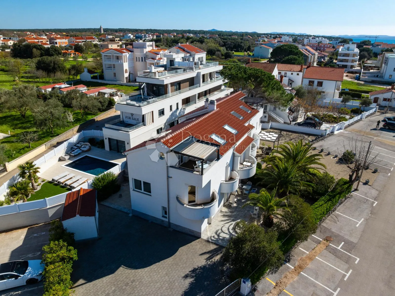 zaton-nin,luksuzna apartmanska kuća uz plažu,3 apartmana,pogled na more - slika 2
