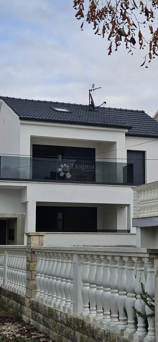 kuća, diklo - 30 m od mora! - slika 18