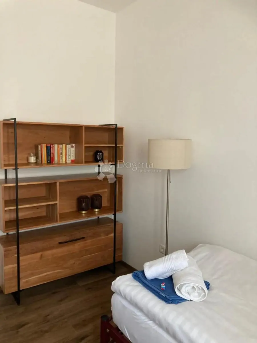 kuća s bazenom, 1000m2 okućnice, panoramski pogled - slika 28