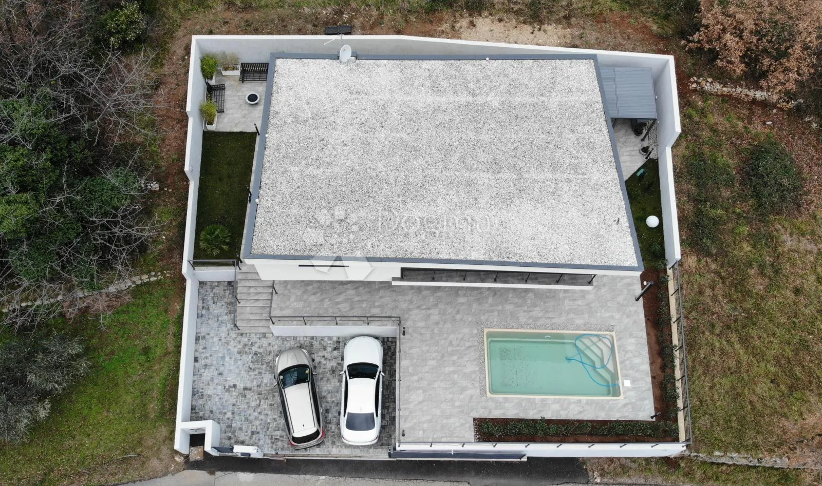 prestižna vila na impresivnoj lokaciji - slika 21