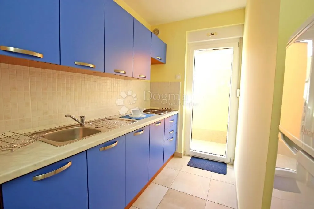namješten apartman u prizemlju u svetom filipu i jakovu – idealan za odmor ili turistički najam - slika 3