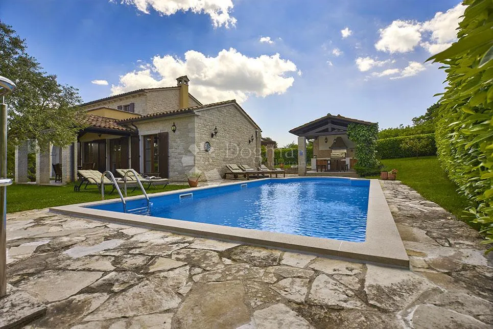 prekrasna kamena villa s bazenom sa panoramskim pogledom! - slika 4