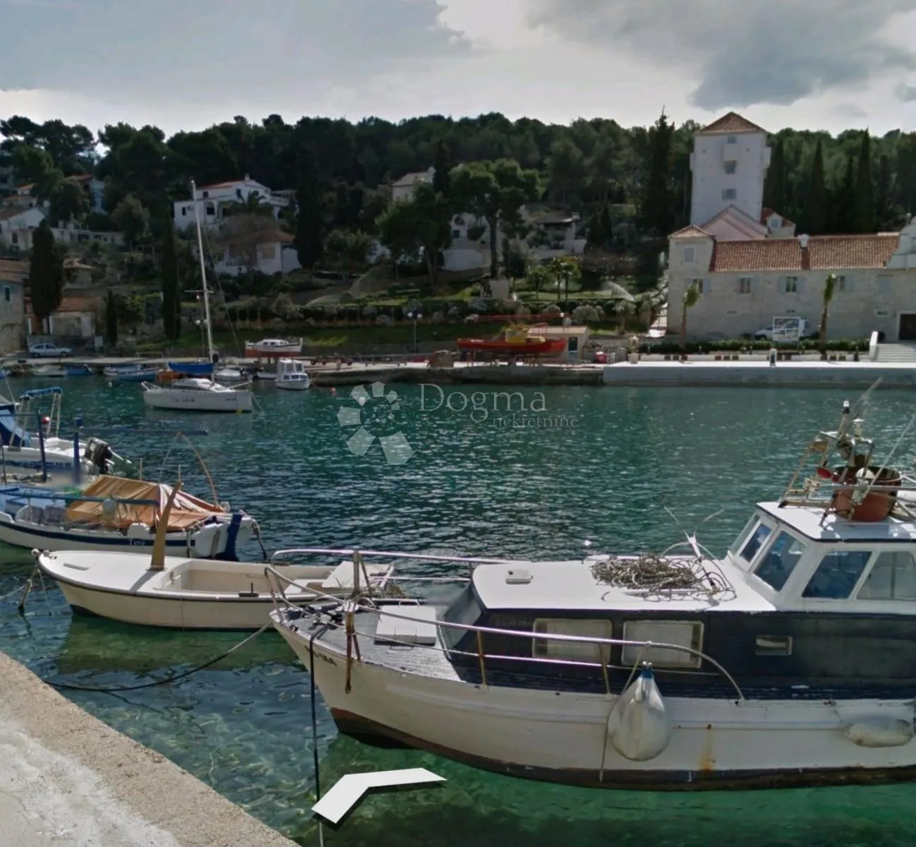Atraktivno građevinsko zemljište/Otok Šolta ,Maslinica - Donje Selo, Šolta