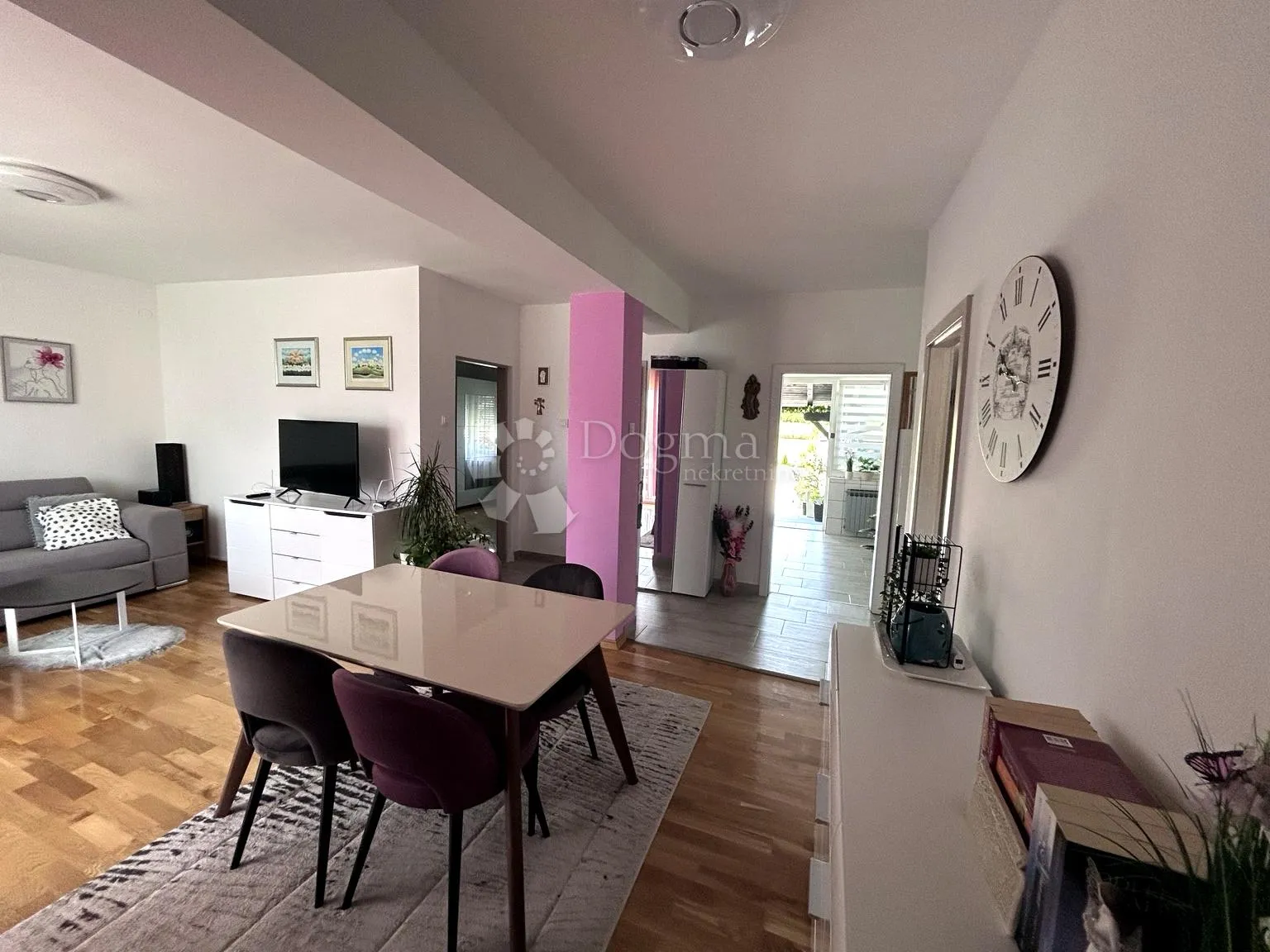 križ, obnovljena kuća bez ulaganja, 2 spavaće sobe, 1.199 m² okućnice - slika 15