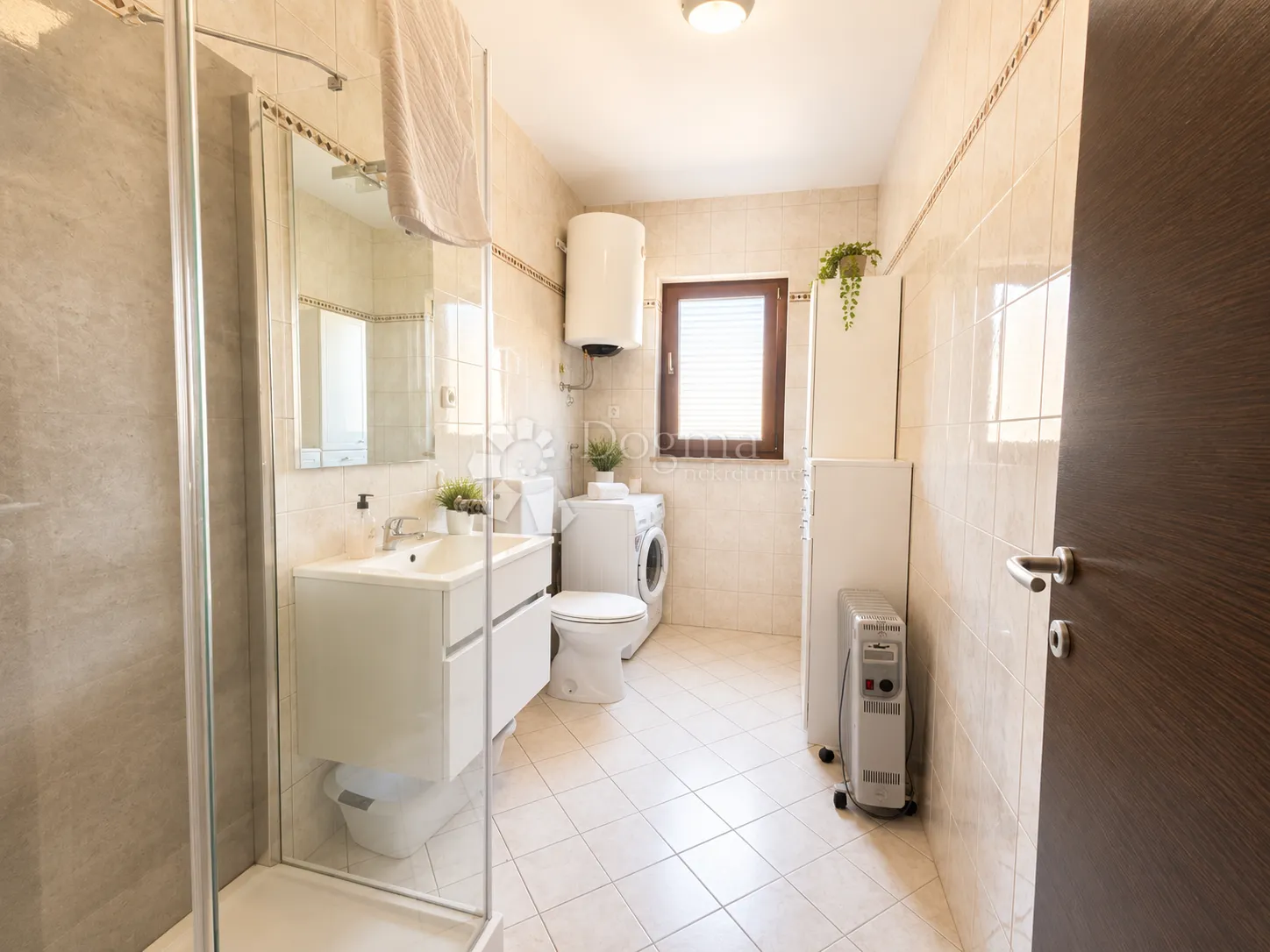 prilika! rovinj - stan 86m2 + terasa + parking - slika 10