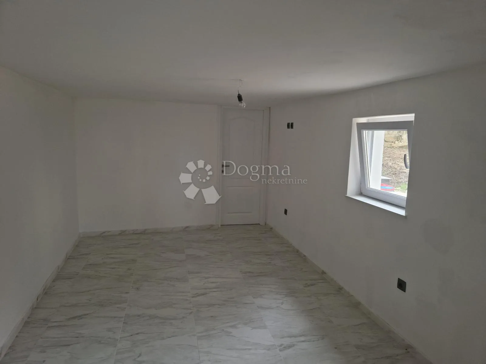 novouređen pomoćni objekt s dva odvojena stana – samobor - slika 3
