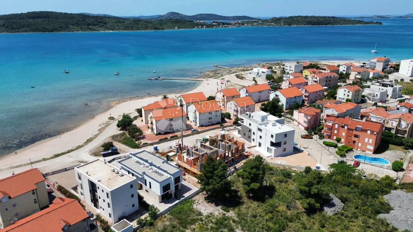 Srima, Lokacija Koja Oduzima Dah,prostran Trosoban Stan S Privatnim Vrtom - Srima, Vodice
