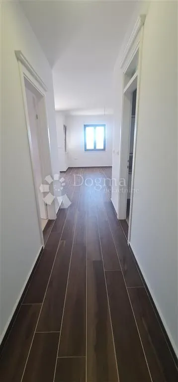 luksuzan apartman pored mora u povljani - slika 9
