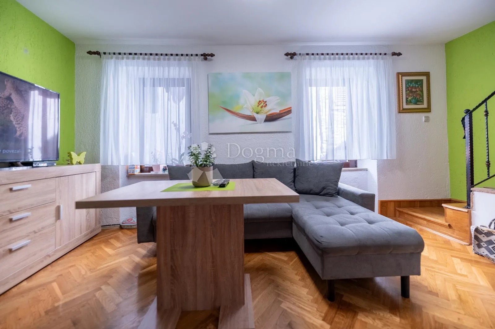 samostojeća kuća u centru buja - slika 2