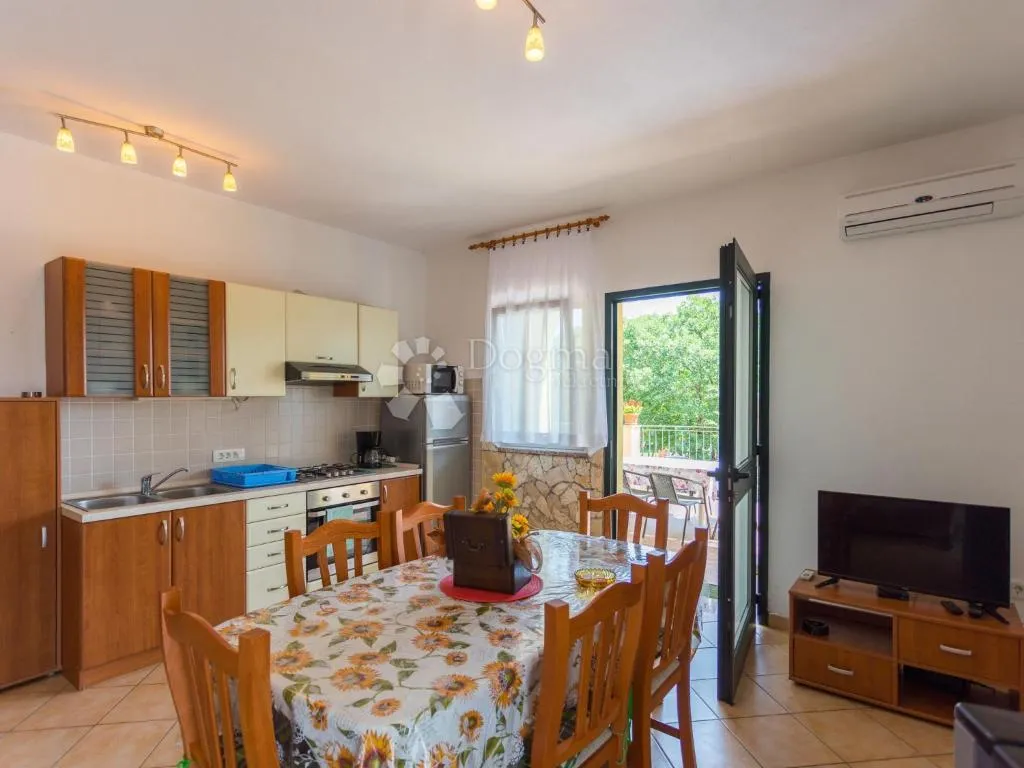 stan za najam, 67 m², labin - slika 1