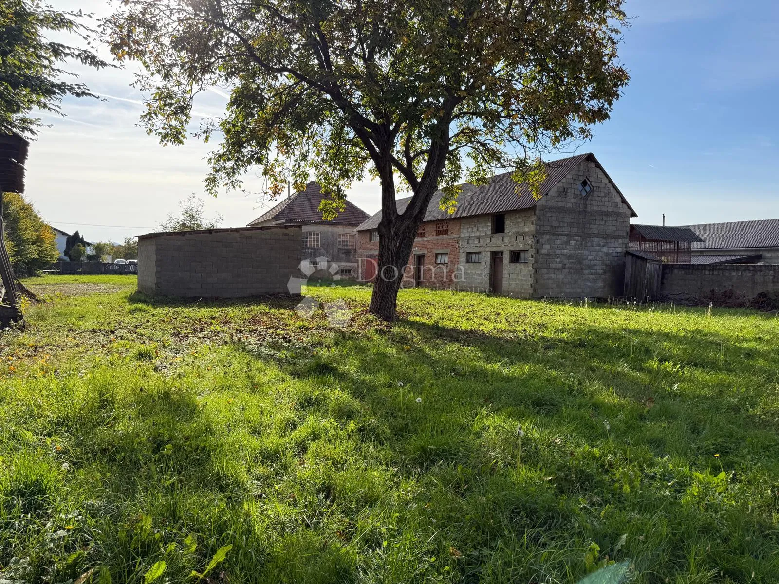 zemljište s objektima – samo 45,74 €/m²!! - slika 19