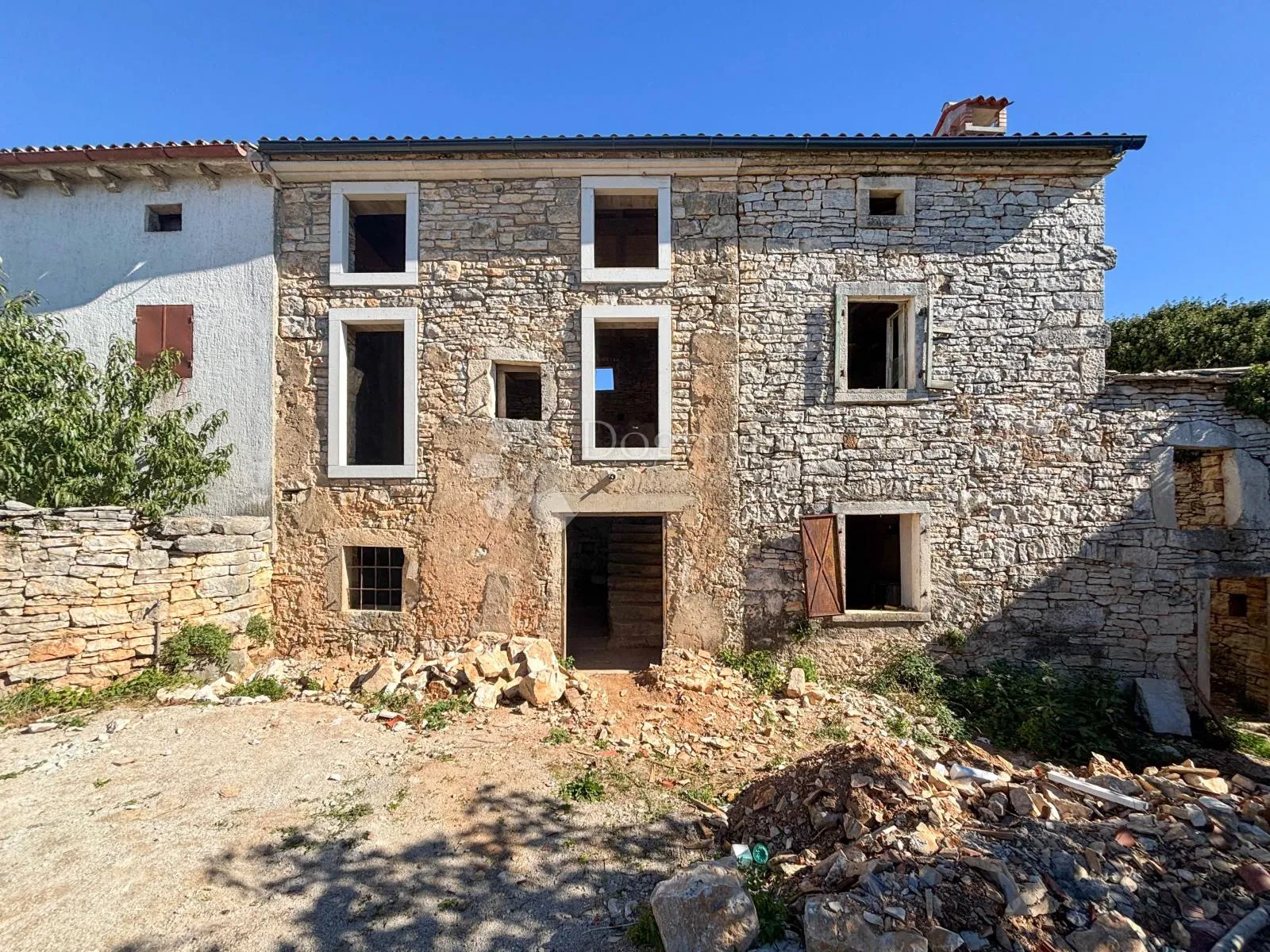 kompleks kuća za adaptaciju u unutrašnjosti istre - slika 2