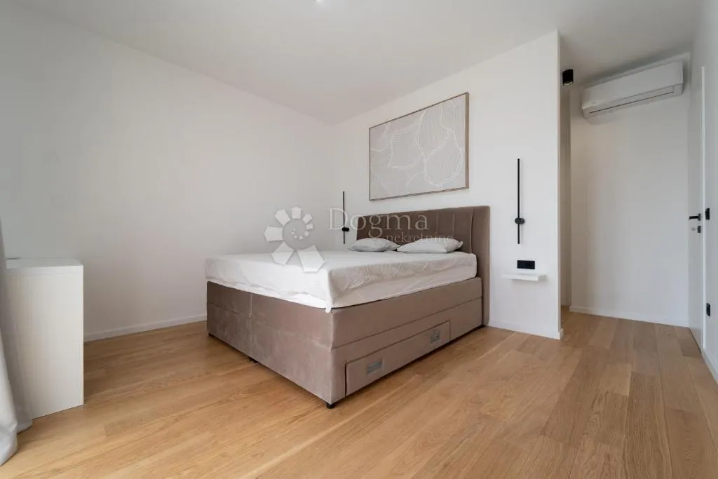 turanj - villa s bazenom, spremna za useljenje - 350m od mora - slika 29