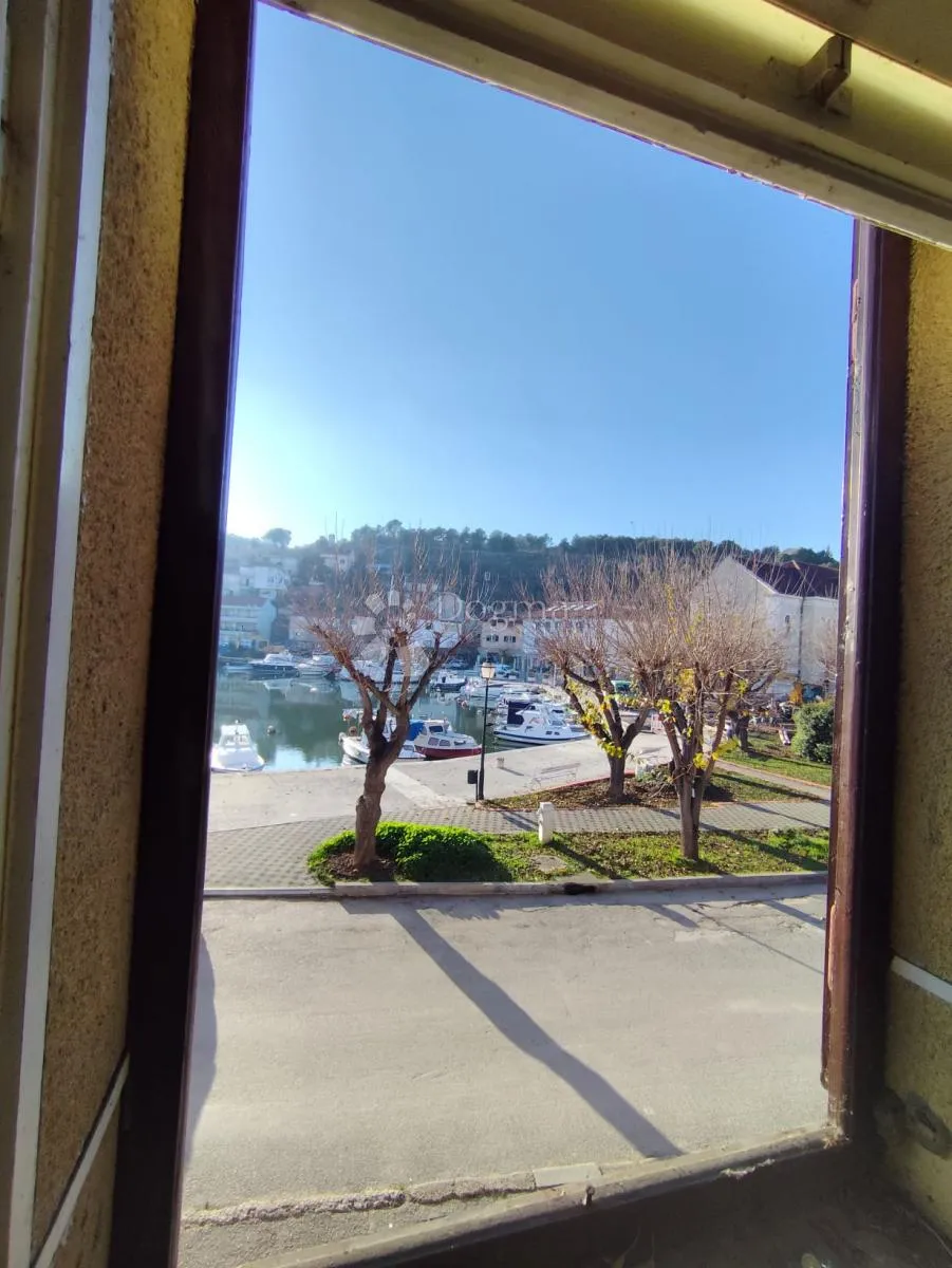 prvi red do mora, centar mjesta - slika 6